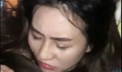 云南美少妇到缅甸赌场豪赌被套路欠下巨债被黑老大啪啪肉偿