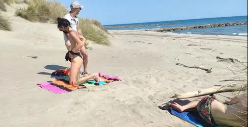 我的妻子想在我午睡时做爱