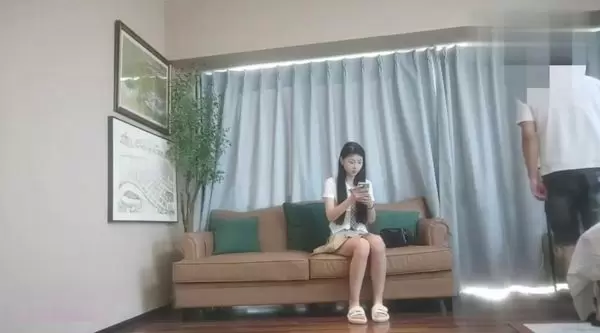 探花大神老王-1600元约了一个19岁170CM极品身材学生妹 身材苗条 各种配合姿势 下面水好多