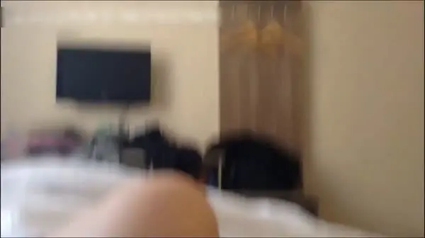 91轻吻也飘然系列 98年艺校小美女 坐在大鸡巴上不停的摇摆