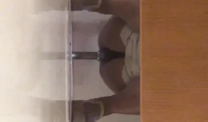 大胆潜入某大型商场女厕偷拍目测都是些高素质的美女