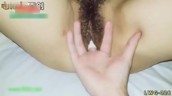 91老污龟-美腿网袜长腿美少妇在家被小区情人扒了内裤激情猛插后担心被发现又带到酒店继续干 版 .MP4