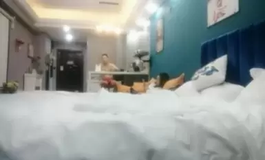 91龙十三探花酒店开房 周末偷情小少妇 良家出轨激情视频