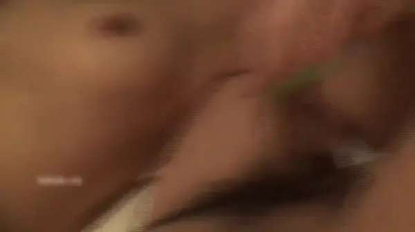 鲍鱼粉嫩阴毛稀疏的良家美少妇下班和领导酒店偷情 男的干完一次又一次 舔的美女呻吟浪叫 要干肿的节奏