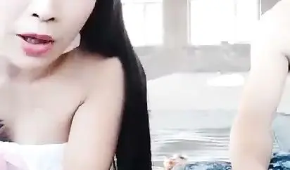 东北自驾姐下基层勾搭两个农民兄弟户外野餐再到荒废的厂房内继续大餐3P啪啪啪非常给力