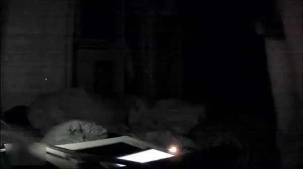 居家电脑摄像头被黑强开TP白嫩大胸美女白领脱衣休息主动握住老公J8撸硬了之后被眼镜胖老公翻身啪啪给干了国语对白