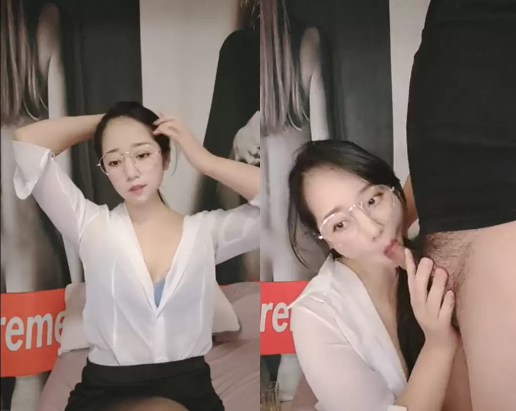 清纯带点妩媚眼镜御姐大战头套男 包臀裙黑丝 自摸小穴边足交 翘起大屁股被舔菊花 骑乘爆插诱人肥臀