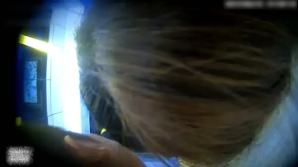 特色酒店偷拍清纯害羞的豹纹内裤美女和网友吃过饭后回酒店聊天时男的毛手毛脚想操她 挣扎半天还是被干了