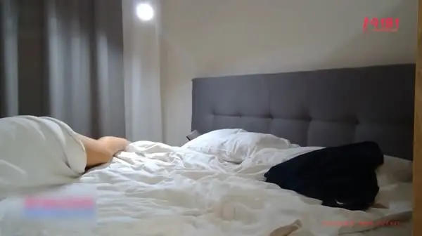 操哥原创操遍欧洲第1部 网约乌克兰骨感金发美女Dasha酣战 完整版