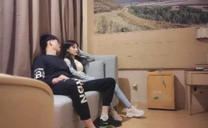 极品牛仔裤美女沙发激情 玲珑身材温柔甜美高清视频