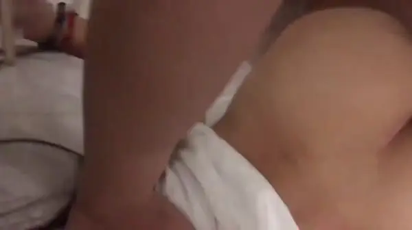 富家公子有钱玩女神驱车约炮艺术学院气质美女车中就开始搞让做啥就做啥车上自摸宾馆暴力插嘴到干呕插穴呻吟一流对白精彩