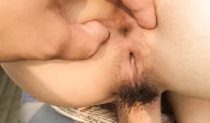 开着豪车带大三美女野外大战