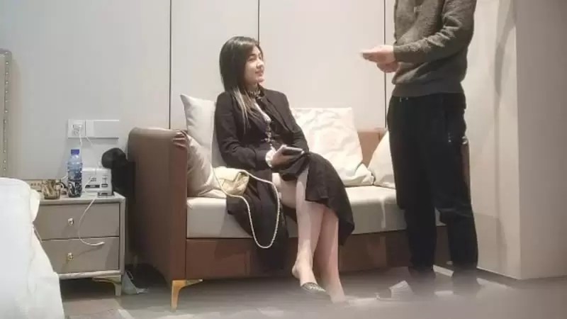 大圈外围女神，大长腿高挑美女，战力持久骚逼被干爽 哥现在只是个传说2022.4.8