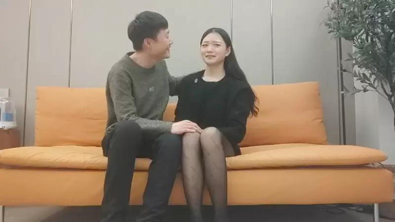 170CM黑丝美腿，温柔文静现金支付 哥现在只是个传说2022.4.7