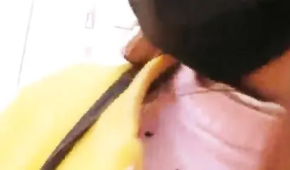 对白精彩大胆少妇女主播热闹商城户外勾引有点木讷的胖哥说找个房间看电视为由开房直播淫乱淫叫声太骚了