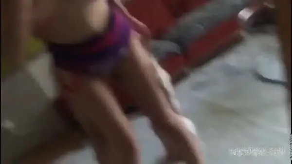 上海车模李雅援交视频 丰乳肥臀美白逼被狂草一通