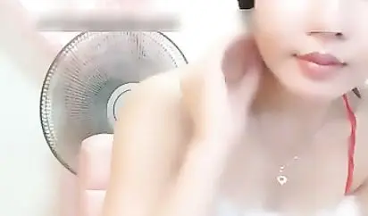 撸管推荐长得像某刘姓女星的女主播性感的逼逼很是让人冲动