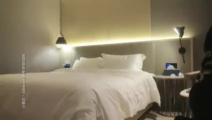 鸭哥探花 壹屌探花鸭哥上场约了个黑衣少妇啪啪，口交摸逼深喉上位骑坐抱起来勐操