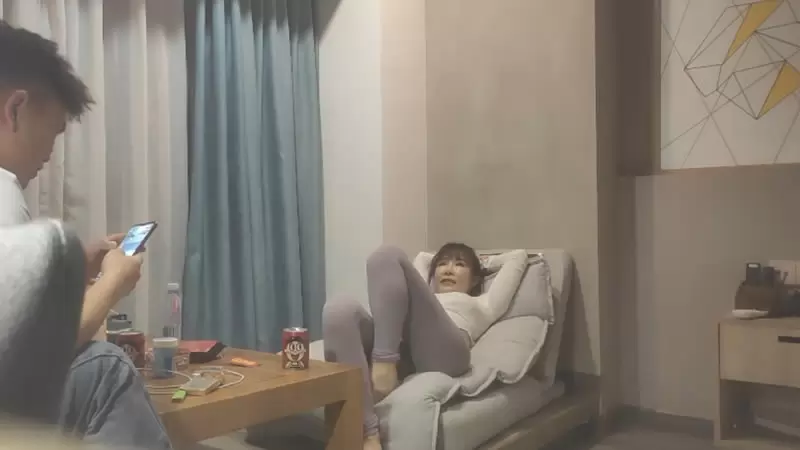 紧身裤大奶骚女 胖子工作室2022.3.23