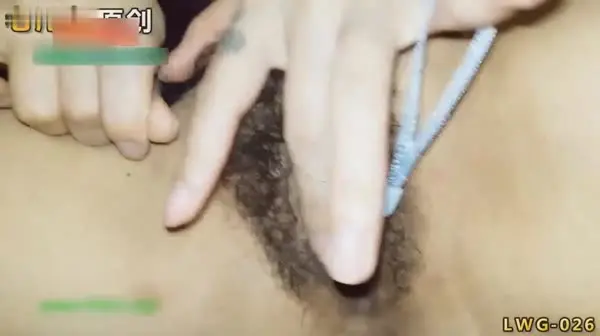 老龟哥酒店套房大战连体网袜苗条白嫩寂寞偷情美少妇口活堪比会所女技师很厉害