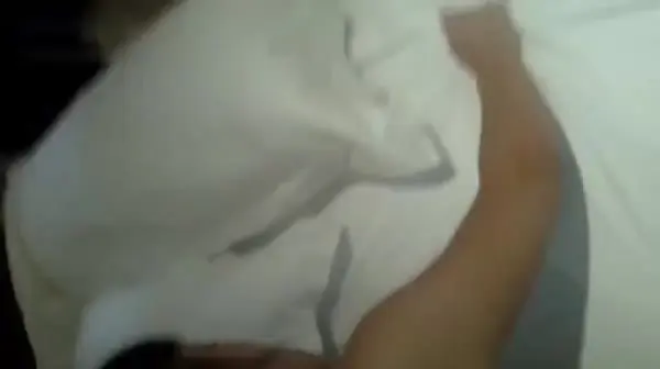 东北小伙宾馆约啪美甲店90后小老板娘炮友口活比会所技师还厉害还很听话无套爆操干的尖叫不止太能淫叫了