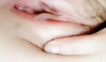 逼逼丰满粉嫩的高颜值气质性感外围美女援交土豪啪啪自拍视频流出 胸大貌美逼逼太嫩扣到受不了后爆操