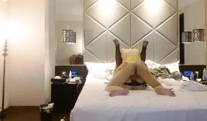 康大神同老铁星级宾馆约炮音乐学院拜金女清秀漂亮身材气质好爆操妹子上气不接下气娇喘呻吟