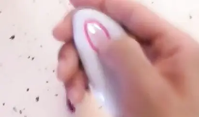 江苏美女主播在川流不息的商场往自己逼里塞跳蛋开震动直播