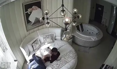 清晰对白精彩豪华套房年轻热恋情侣激情造爱美女身材皮肤真好还特别的嗲超长2个多小时温情浪漫性福