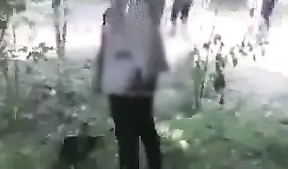 打工妹兼职女主播勾引健身教练到女厕操逼本来是要在户外干的有绿化工在种树对白清晰